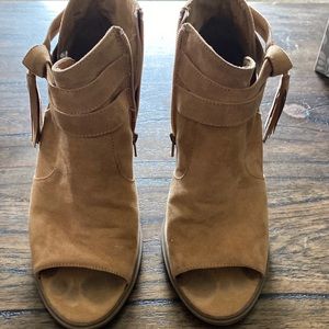 Women’s suede heels